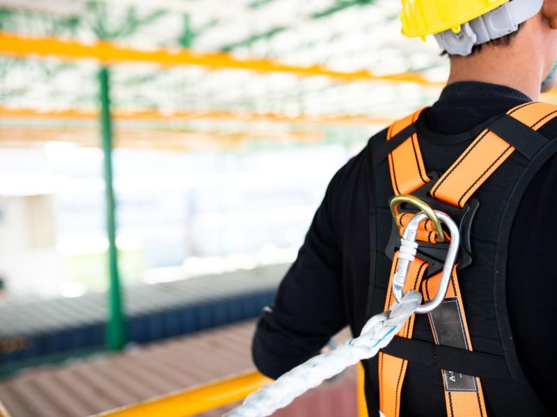 The Importance of Full Body Harnesses in Industrial and Construction Fall Protection
